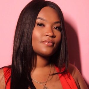 Meet your Posher, Etolia